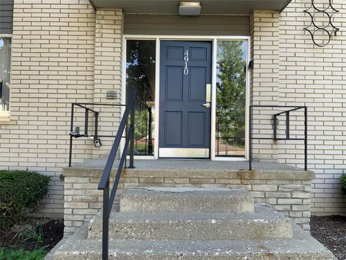 a-4910 Briarwood Ave, Royal Oak, MI, 48073-1356 | Card Image
