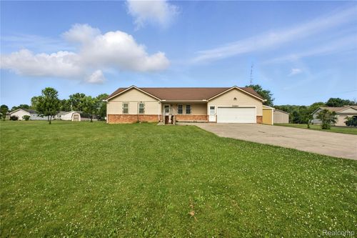 3480 S Vassar Rd, Burton, MI, 48519-1679 | Card Image
