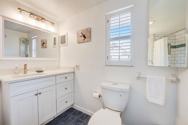 3 - 104 29 Th St, Condo with 2 bedrooms, 2 bathrooms and null parking in Holmes Beach FL | Image 16