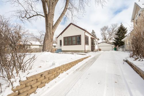 4121 2nd St Ne, Columbia Heights, MN, 55421-2732 | Card Image