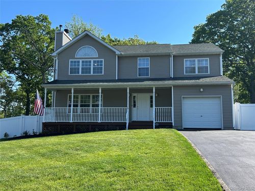 27 Sunburst Drive, Brookhaven, NY, 11778 | Card Image