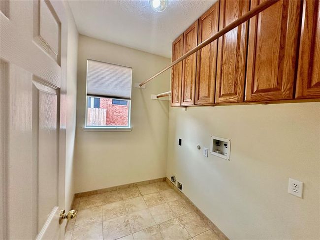 2716 W Oaks Cir E, House other with 4 bedrooms, 4 bathrooms and 2 parking in Pearland TX | Image 37