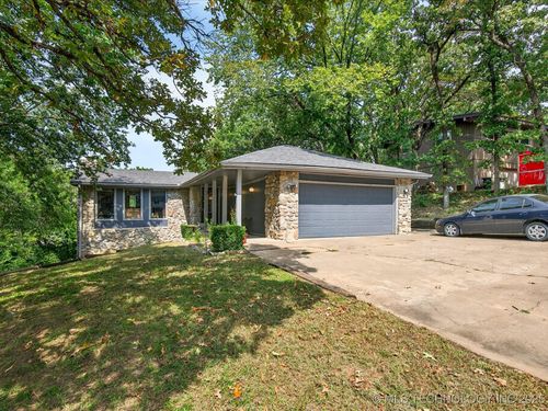 1329 Oakdale Dr, Bartlesville, OK, 74006-4506 | Card Image