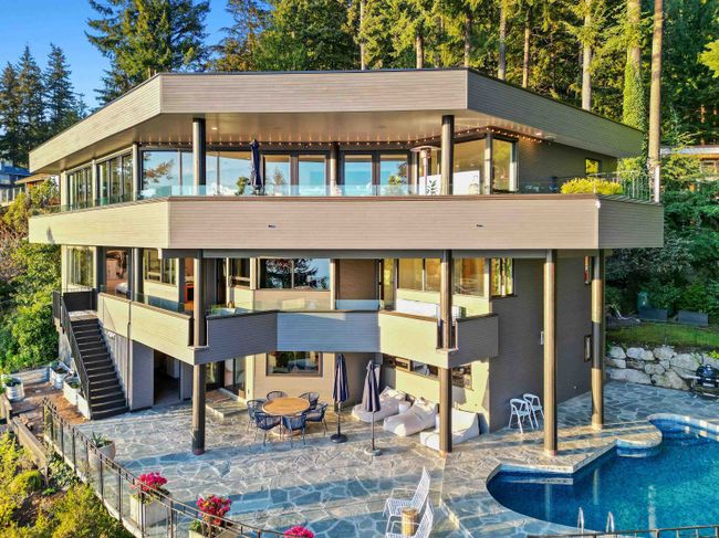 168 Sunset Drive, House other with 4 bedrooms, 5 bathrooms and 5 parking in Lions Bay BC | Image 1