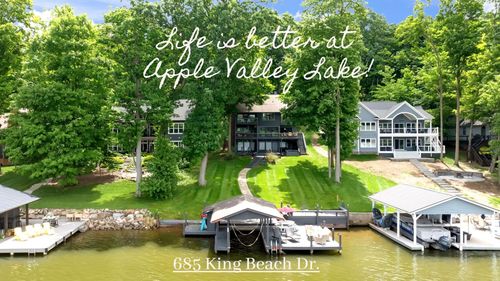 685 King Beach Dr, Howard, OH, 43028-8063 | Card Image