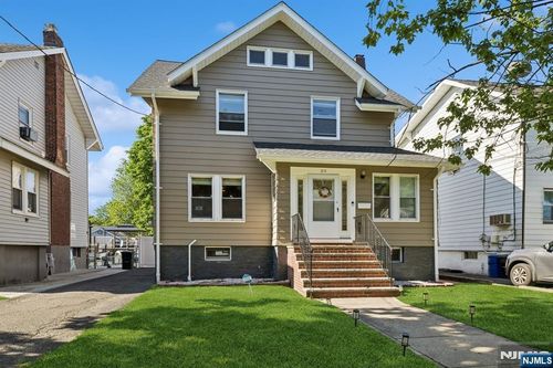 39 South St, Ridgefield Park, NJ, 07660-2255 | Card Image