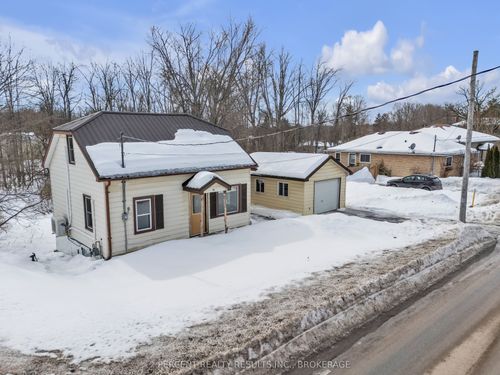 52 Madoc St, Marmora, ON, K0K2M0 | Card Image