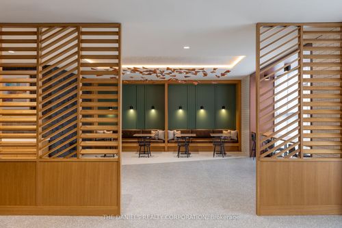 2705-2495 Eglinton Ave W, Mississauga, ON, L5M2T2 | Card Image