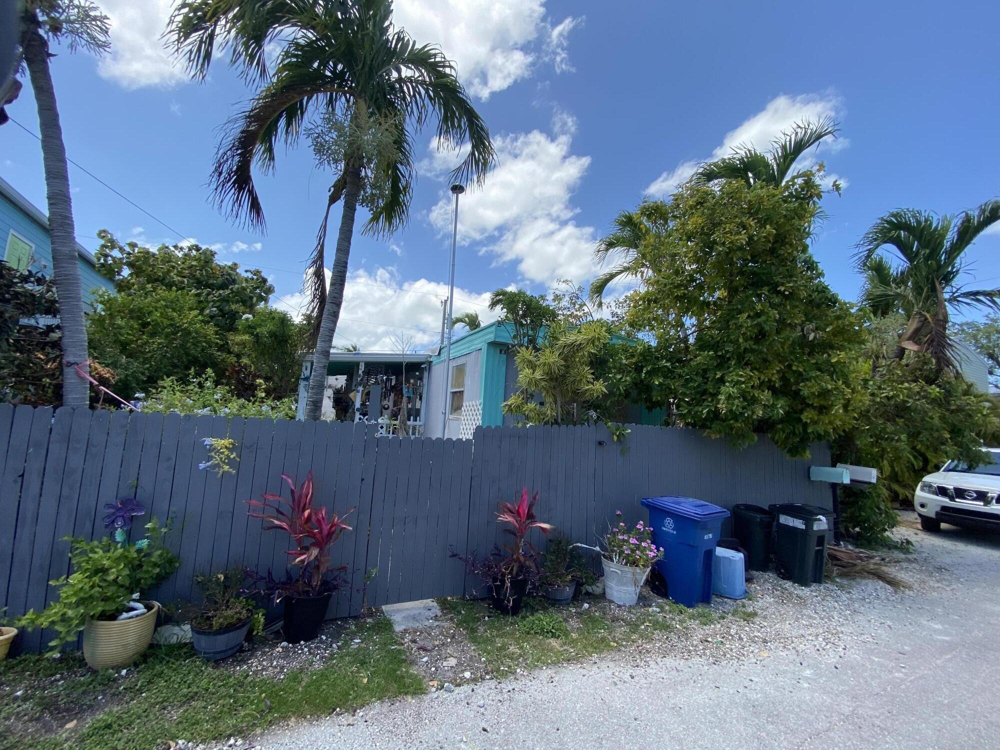 Palm Dr, Key Largo, FL 33037
