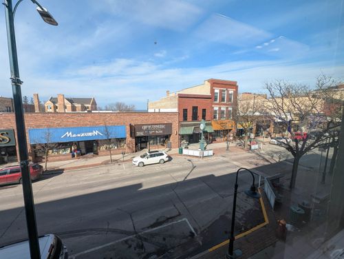 214 E Front St, Traverse City, MI, 49684-2526 | Card Image