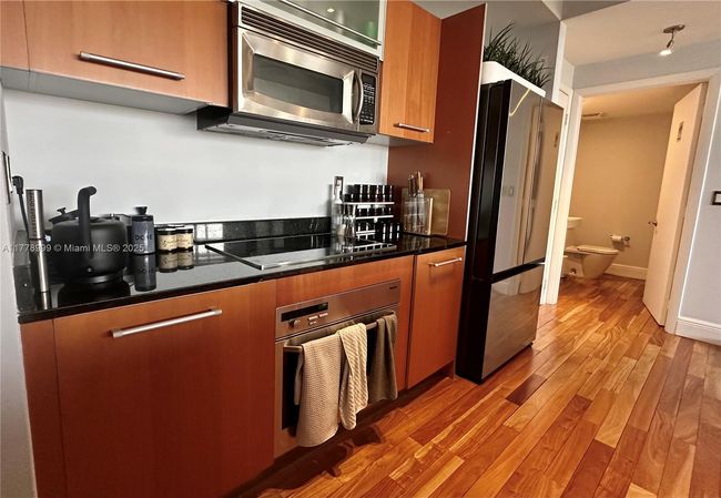 STE-4M - 400 Alton Rd, Condo with 1 bedrooms, 2 bathrooms and null parking in Miami Beach FL | Image 16