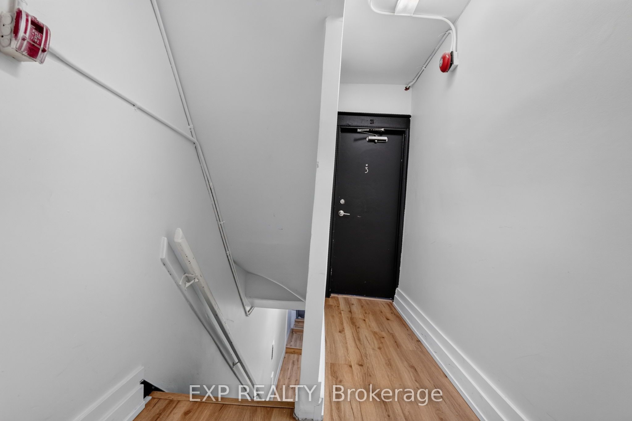 Commercial Sale in Hamilton 5