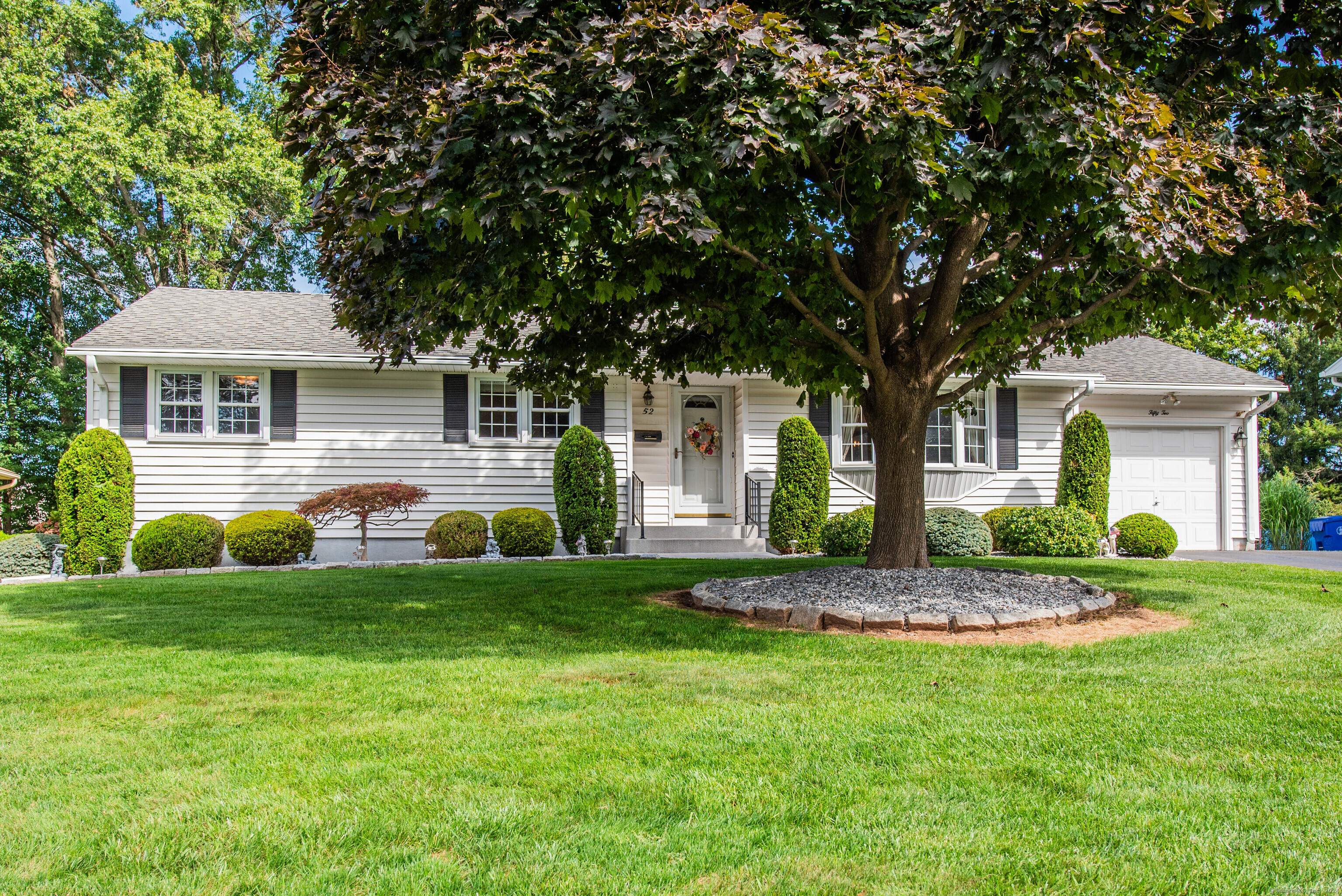 Augusta Dr, Newington, CT 06111