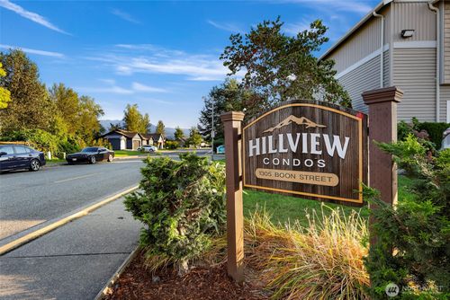 apt-209-1305 Boon St, Sumas, WA, 98295-9645 | Card Image