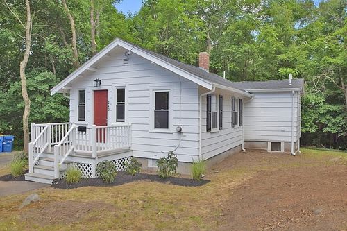 240 South St, Randolph, MA, 02368-5308 | Card Image