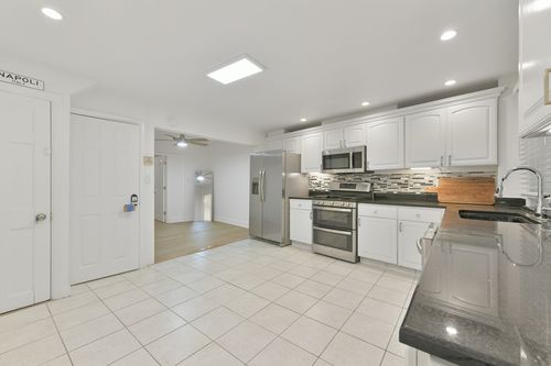 144 Salem St, Boston, MA, 02113-1251 | Card Image
