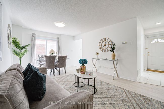 202 - 28 Rosebank Dr, Condo with 3 bedrooms, 3 bathrooms and 2 parking in Scarborough ON | Image 18