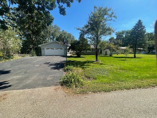 3118 Edgewood Dr, Wonder Lake, IL, 60097-8560 | Card Image