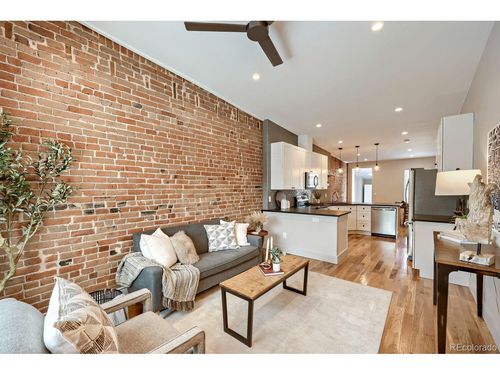 2955 Champa St, Denver, CO, 80205-2746 | Card Image
