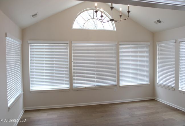 Sun Room | Image 8