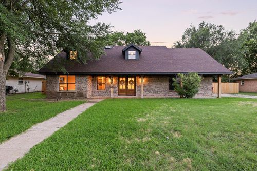 2214 Rex Cruse Dr, Sherman, TX, 75092-3017 | Card Image