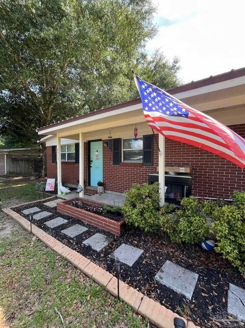 6575 Julia Dr, Milton, FL, 32570 | Card Image