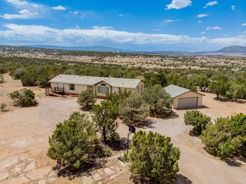 18 Barbara Ln, Edgewood, NM, 87015-7080 | Card Image