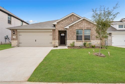 2221 Horseshoe Ln, Seagoville, TX, 75159-4637 | Card Image