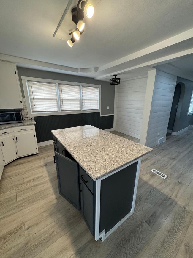 KITCHEN | Image 15