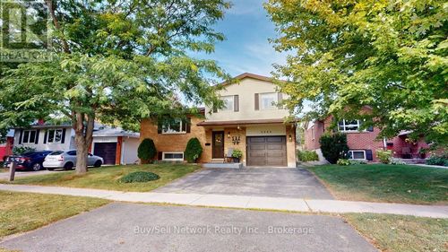 2255 Denure Dr, Peterborough, ON, K9K2G3 | Card Image