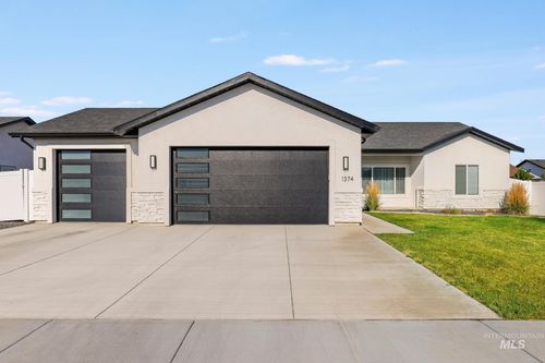 1374 Zephlyn St, Twin Falls, ID, 83301-7792 | Card Image