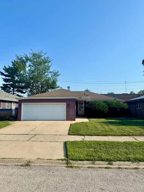 1212 E 151st St, Dolton, IL, 60419-2901 | Card Image
