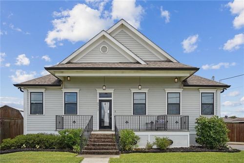 3717 Lena Dr, Chalmette, LA, 70043-2732 | Card Image