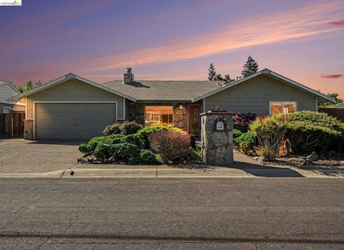131 Hazel Dr, Pleasant Hill, CA, 94523-2960 | Card Image
