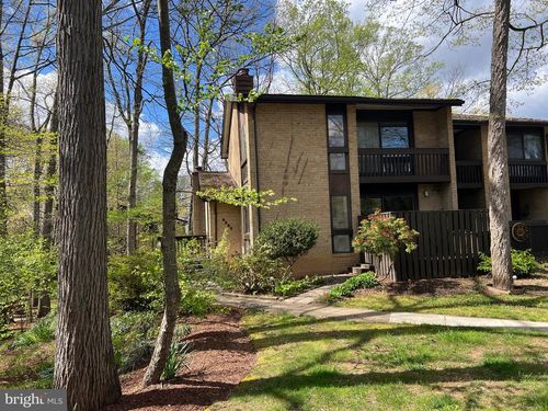 2029 Lakebreeze Way, Reston, VA, 20191-4024 | Card Image