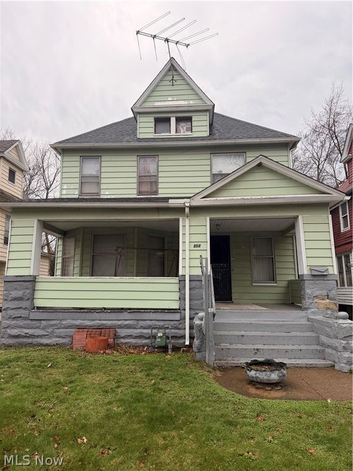 658 E 115th St, Cleveland, OH, 44108-2319 | Card Image