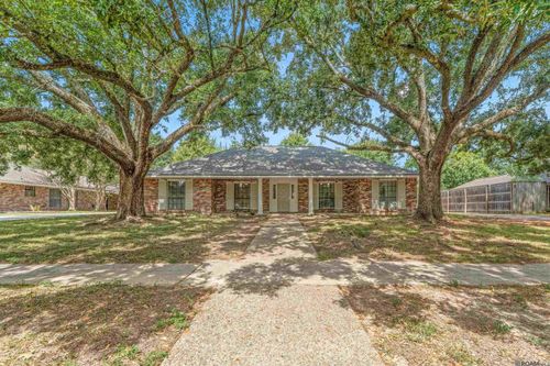 3910 Pine Park Dr, Baton Rouge, LA, 70809-2396 | Card Image