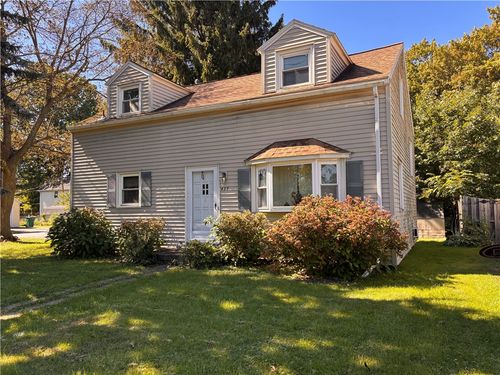 427 Fetzner Road, Greece, NY, 14626 | Card Image