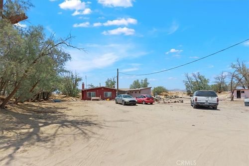 32900 Dune Rd, Newberry Springs, CA, 92365-9488 | Card Image