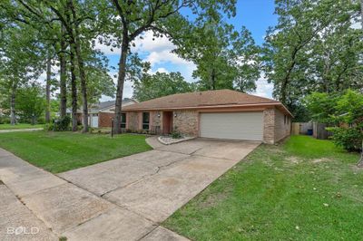 8839 Hedges Drive, House other with 3 bedrooms, 2 bathrooms and null parking in Shreveport LA | Image 2