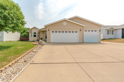 63 Haywood Dr, Lincoln, ND, 58504-9306 | Card Image