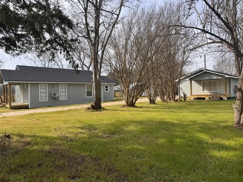 22085 Madison St, Bedias, TX, 77831-9439 | Card Image