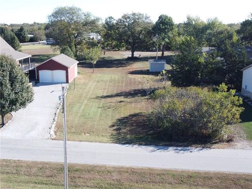 22 W Timber Valley Dr, Linn Valley, KS, 66040-5240 | Card Image