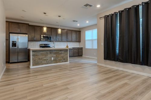 1111 W Diamondback Dr, Chandler, AZ, 85286-4219 | Card Image