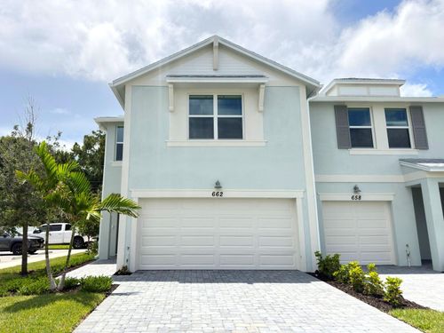 662 Salisbury Cir, Fort Pierce, FL, 34982-3990 | Card Image