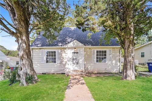 1113 Louise Rd, Winston Salem, NC, 27107-5426 | Card Image