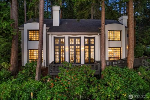 16818 Marine Dr, Stanwood, WA, 98292-9127 | Card Image