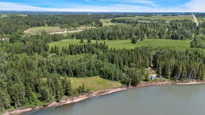 105 Meadow Dr, House other with 4 bedrooms, 2 bathrooms and null parking in Clearwater County AB | Image 3