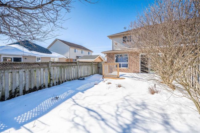9 Crawford Cres, House attached with 3 bedrooms, 2 bathrooms and 3 parking in Cambridge ON | Image 34