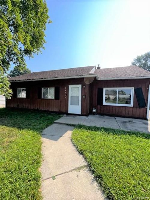 26710 Belanger St, Roseville, MI, 48066-3147 | Card Image